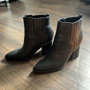 Marc Fisher Ltd. Women’s Black boots. Size 8.5